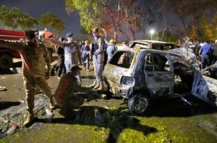 At least one dead10 injured in explosion near Karachi airport