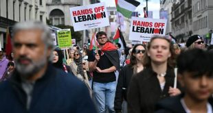 Thousands march in London in support of Palestinians